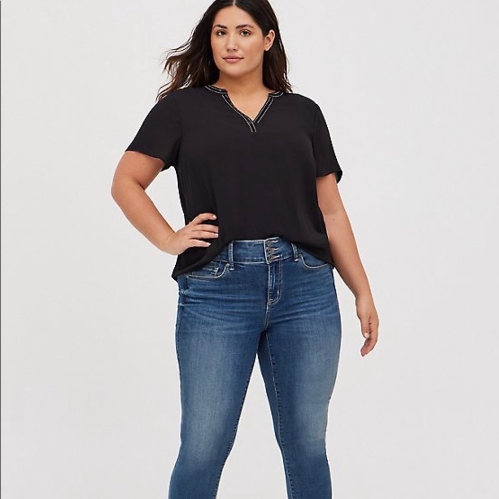 TORRID GEORGETTE EMBELLISHED BLOUSE - BLACK NWTs